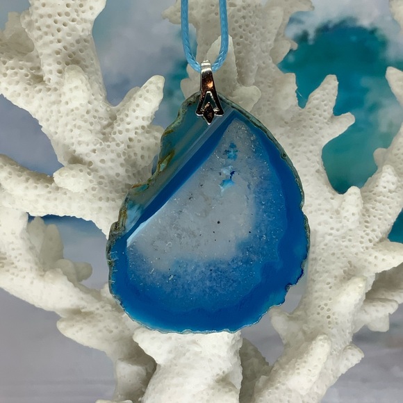 Blue Druzy Geode Agate Slice Pendant Necklace on Waxed Cotton Cord - Handmade - Picture 3 of 12